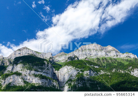 Panoramic view of mountains Panoramic view of mountains 95665314
