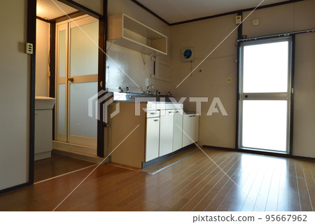 A kitchen 95667962