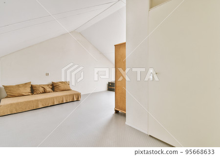 A cozy and spacious empty room in a luxury house 95668633