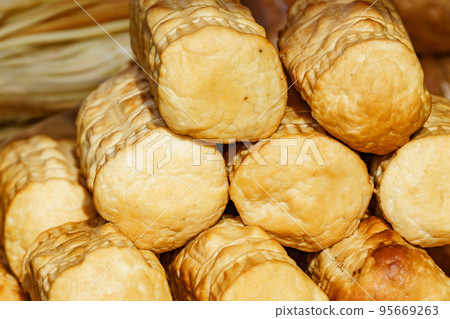 Traditional polish oscypek cheese pieces 95669263
