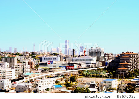 [Yokohama City] Looking towards Yokohama Station from the hills 95670053