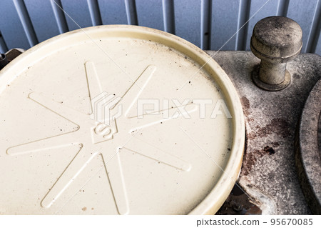 Water supply equipment Regular inspection and cleaning of small water tanks Water supply equipment Regular inspection and cleaning of small water tanks 95670085