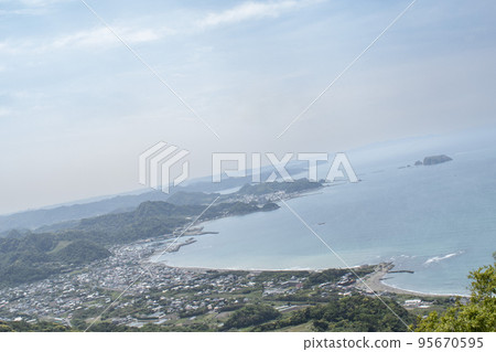 The port town seen from the observatory in Chiba The port town seen from the observatory in Chiba 95670595