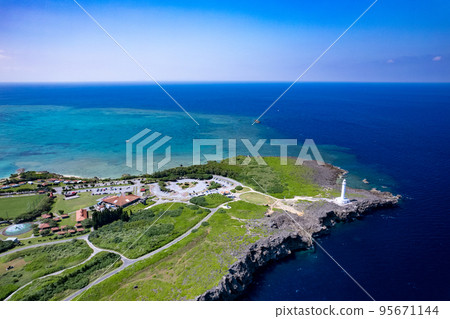 [Okinawa Aerial photography] Shoot Zanpamisaki and Zanpamisaki Lighthouse from the sky with a drone ① 95671144
