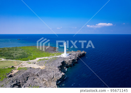 [Okinawa Aerial photography] Shoot Zanpamisaki and Zanpamisaki Lighthouse from the sky with a drone ② 95671145