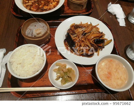 Chinese restaurant set meal with spicy stir-fried eggplant and pork Chinese restaurant set meal with spicy stir-fried eggplant and pork 95671662