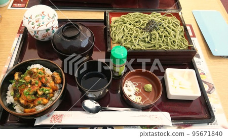 Green tea soba and eel bowl set meal at a Japanese restaurant 95671840