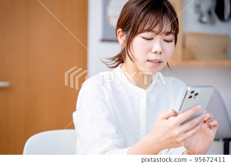 Young lady smaho Young lady smaho 95672411