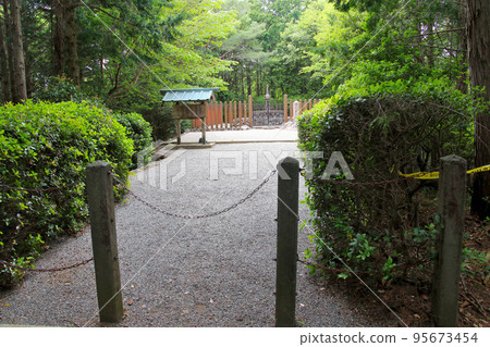 攝津國勝尾寺創始人開誠太子墓 95673454