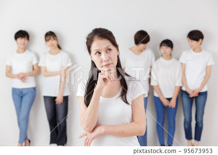 女性的代際問題 女性的代際問題 95673953
