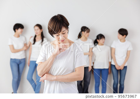 Generational problems of women 95673967