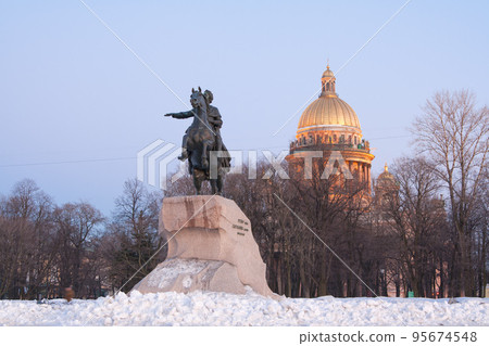 St-Peterburg Russia 16.03.2011: St. Isaac's Cathedral and Bronze Horseman. Saint Petersburg Sunny day 95674548