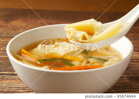 雲吞湯  95674644