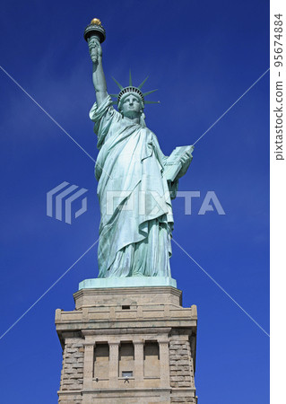 Statue of Liberty, New York City, USA 95674884