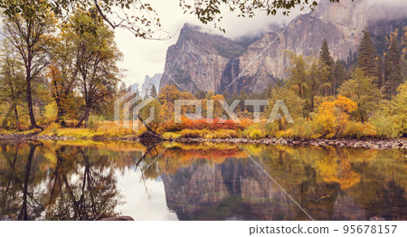 Autumn in Yosemite 95678157