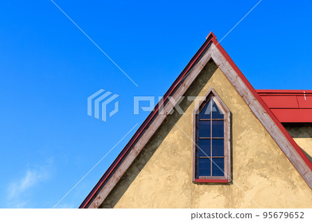 Red roof and blue sky Red roof and blue sky 95679652