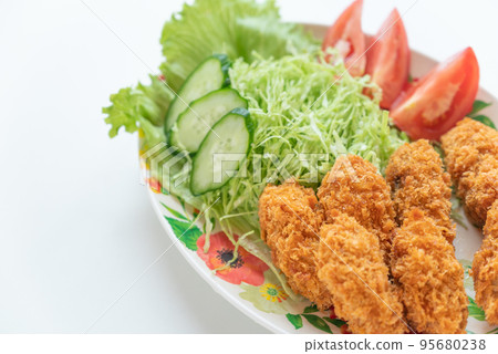 Everyone loves fried oysters 95680238