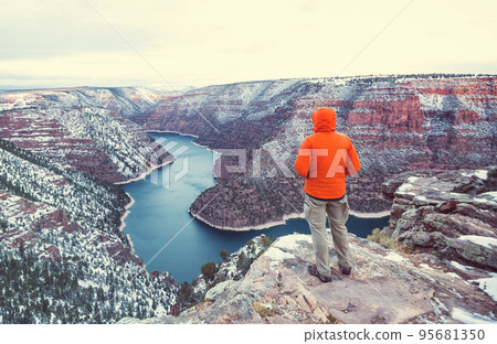 Winter in Flaming Gorge 95681350