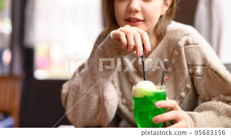 美味的奶油蘇打水 95683156