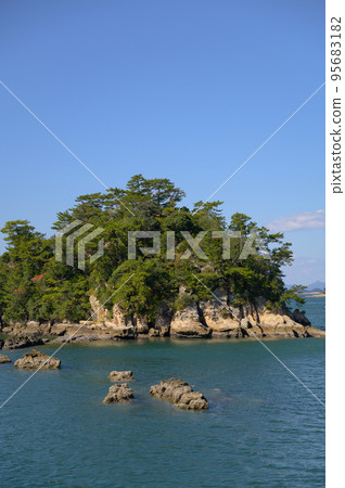 Sea of Kujuku Island 95683182