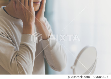 男士手試男士化妝品 95683624