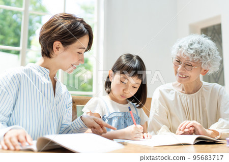 Three-generation family, children, studying 95683717