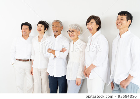 老年中年男女 95684850