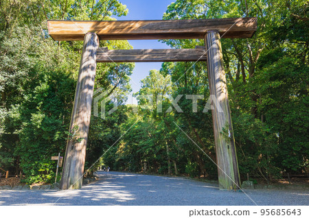 名古屋熱田神社正門（南門） 95685643