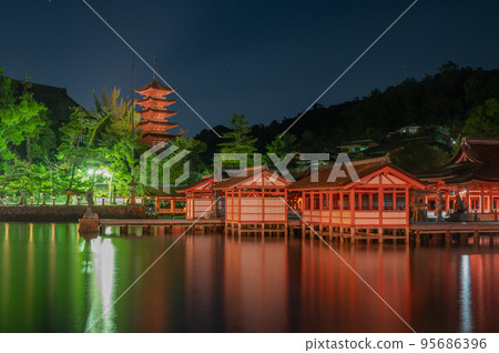 World heritage Miyajima at night 95686396