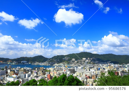 [Nagasaki Prefecture] View of Nagasaki in clear weather seen from Kazagashira Park 95686576