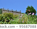 Kyoto Scenery of flowers and old folk houses 95687088