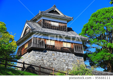 [熊本縣] 天氣晴朗的熊本城的米申矢倉 95688111