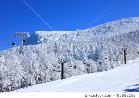 山形縣藏王樹冰 山形縣藏王樹冰 95688282