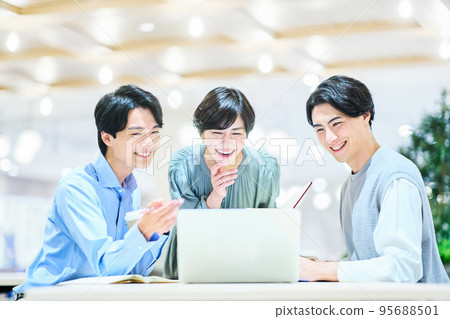 business young business young 95688501