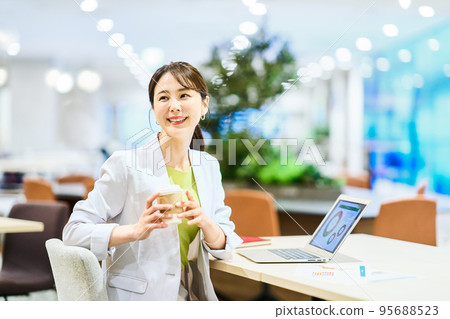 business young 95688523