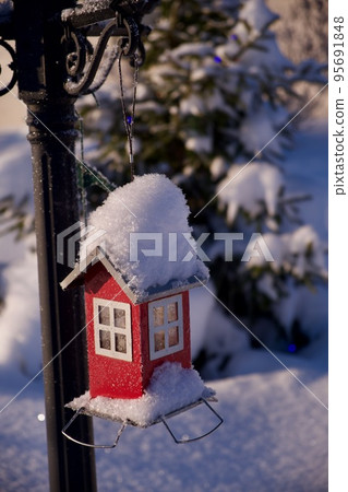 Christmas background. Lantern lamp, cowered by snow 95691848