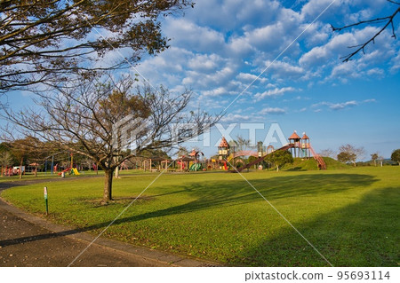 Kumaso Square Fall of R4 95693114
