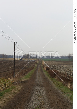 Hokkaido, Tokachi region, scenery with a ranch (autumn) Hokkaido, Tokachi region, scenery with a ranch (autumn) 95695136