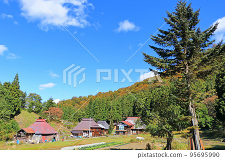 Unexplored Akiyamago Autumn in Mikura Village 95695990