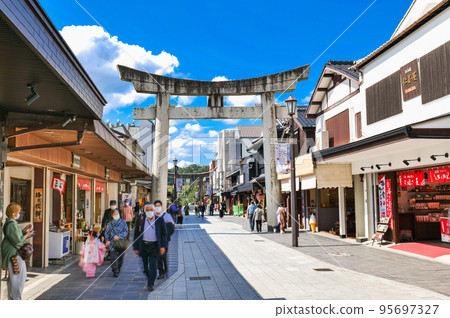 太宰府天滿宮門前町*局部柔焦 95697327