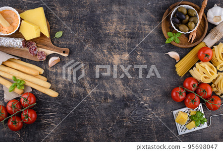 Italian food cooking background with pasta 95698047