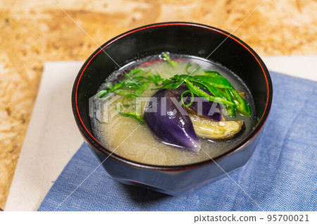 炒茄子的味噌湯 炒茄子的味噌湯 95700021