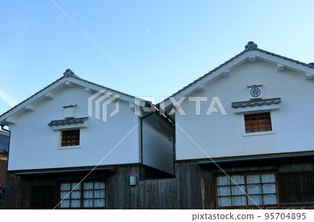 A building where you can feel the history of the Mitarai district (Osaki Shimojima) 95704895
