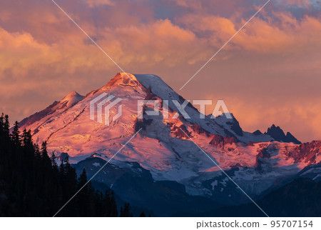Mt Rainier Mt Rainier 95707154