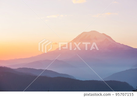 Mt Rainier 95707155
