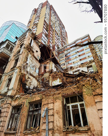 KYIV, UKRAINE - October 22, 2022: Civilian house after a drone attack on buildings in Kyiv. 95707880