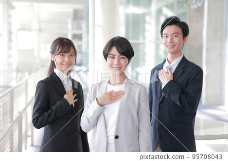 3名顧問_交給我2 95708043