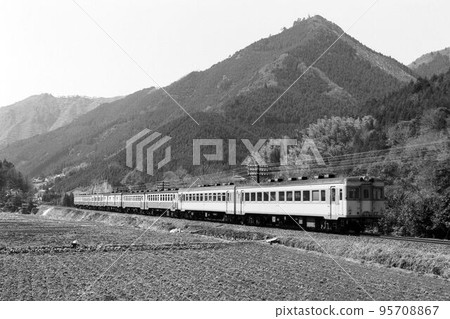 Railway JNR JR Train Diesel Car Kiha DC Bantan Line Hase 95708867