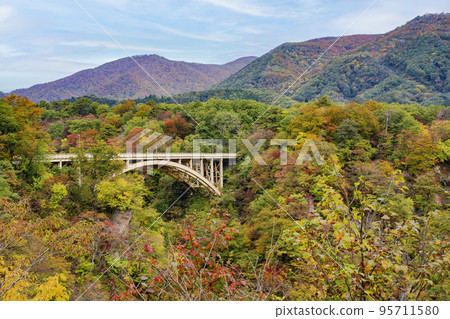 宮城縣鳴子峽大崎市秋葉美凱利橋 宮城縣鳴子峽大崎市秋葉美凱利橋 95711580