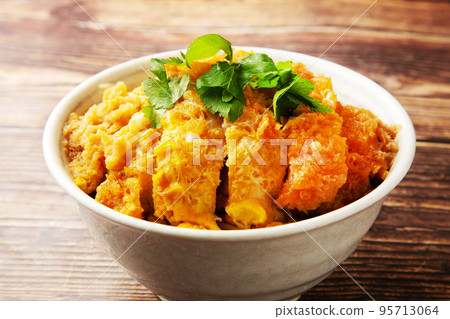 大米麵包豬肉 大米麵包豬肉 95713064